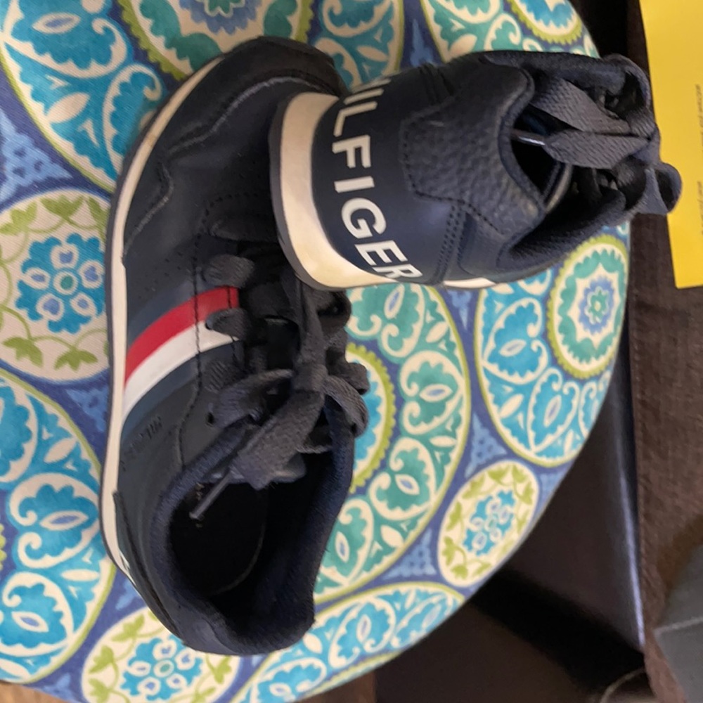 Tommy Hilfiger